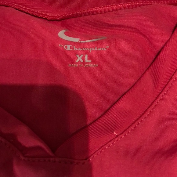 NWOT Champion sweat-free performance top - Picture 3 of 3